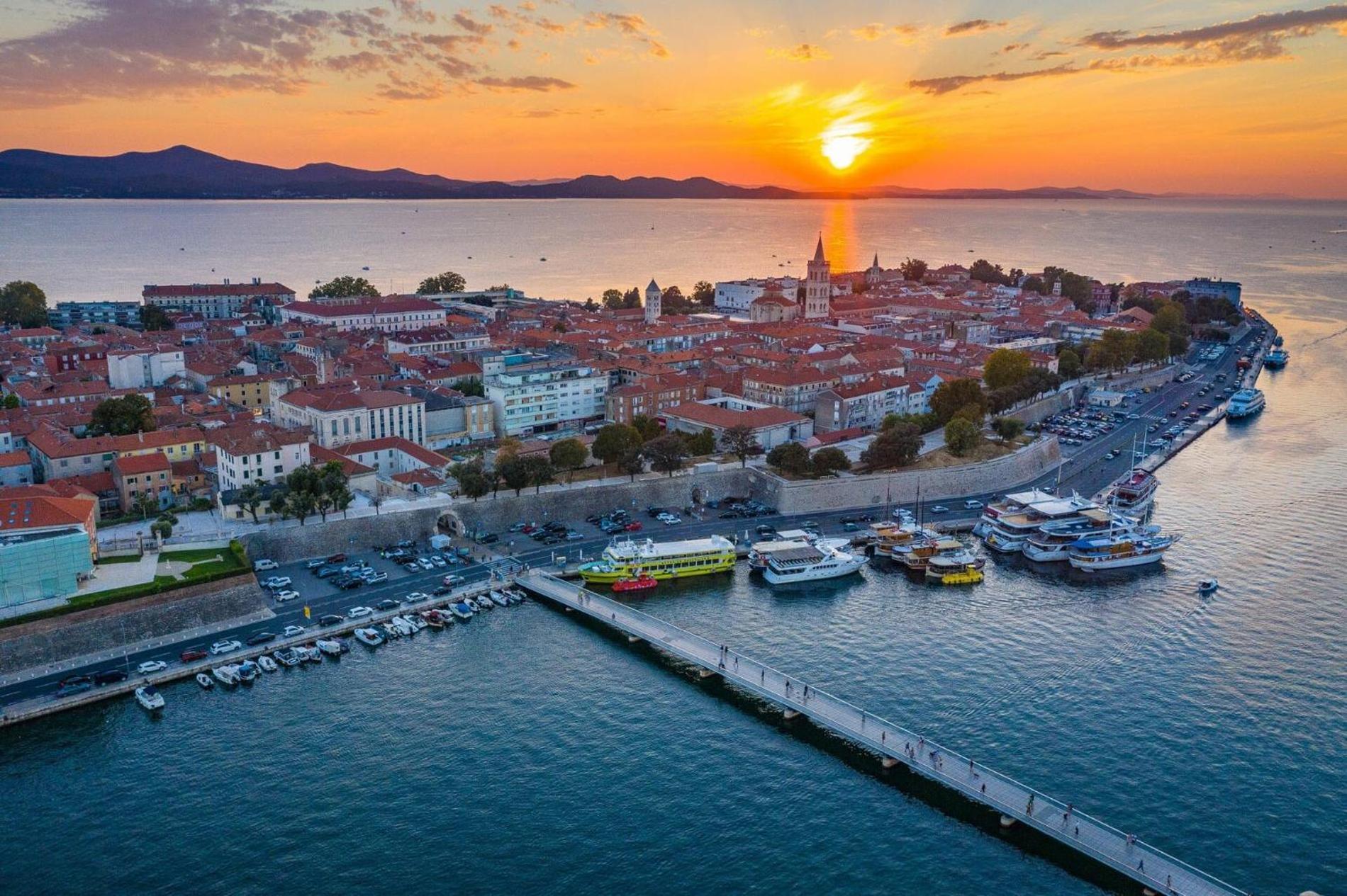 Luma Luxury Apartment With Jacuzzi Zadar Eksteriør bilde